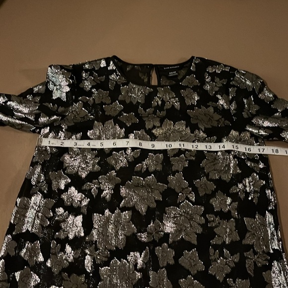 Club Monaco Metallic Pattern Silk Blend Semi Sheer Blouse In Floral Print - XXS - Picture 14 of 16